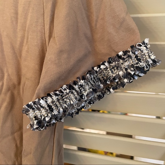 ZARA T-shirt with sleeve tweed trim - NWT - Picture 2 of 2